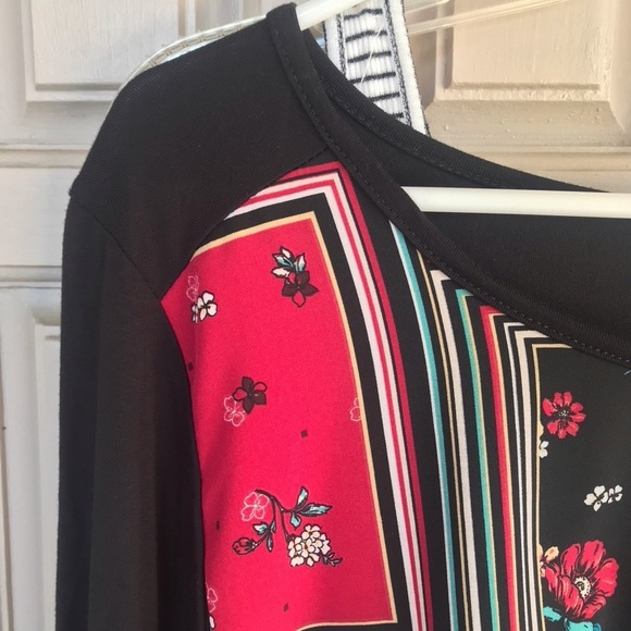 Ava James Pullover Round Neck SzL 3/4 Sleeve Black/Graphic Print Spandex Blend - Picture 9 of 10